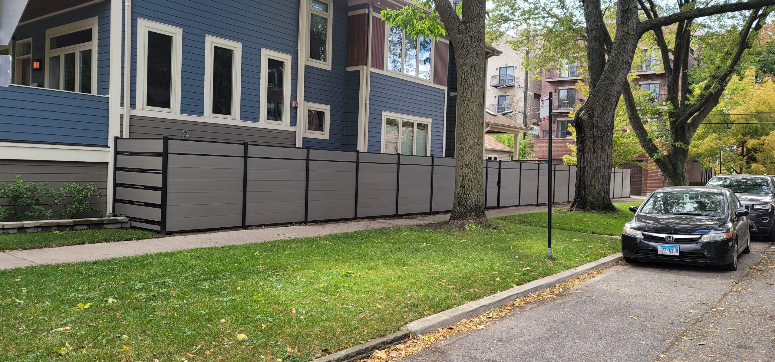 How to Maintain a Composite Fence?