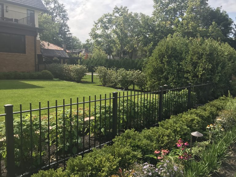 Reasons To Replace Your Pool Fence During Summer Chicago