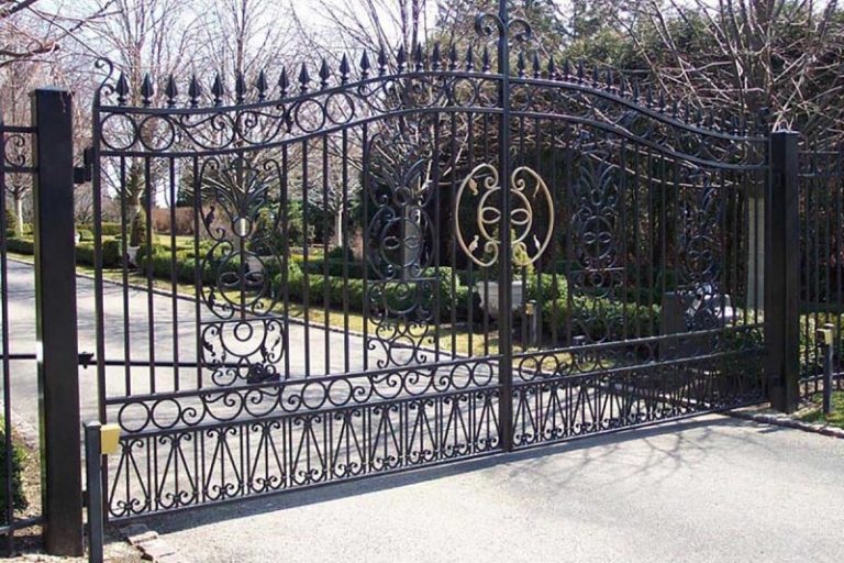 A Guide To Decorative Fencing Chicago Il