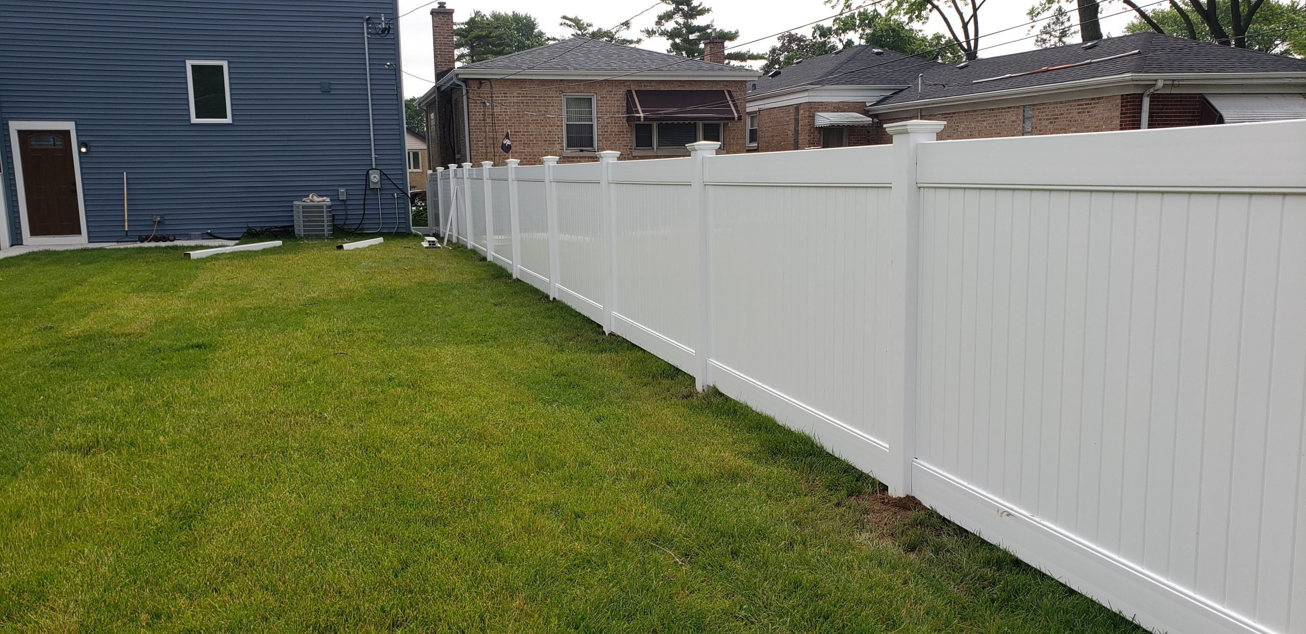 best-vinyl-fence-colors-for-the-fall-2