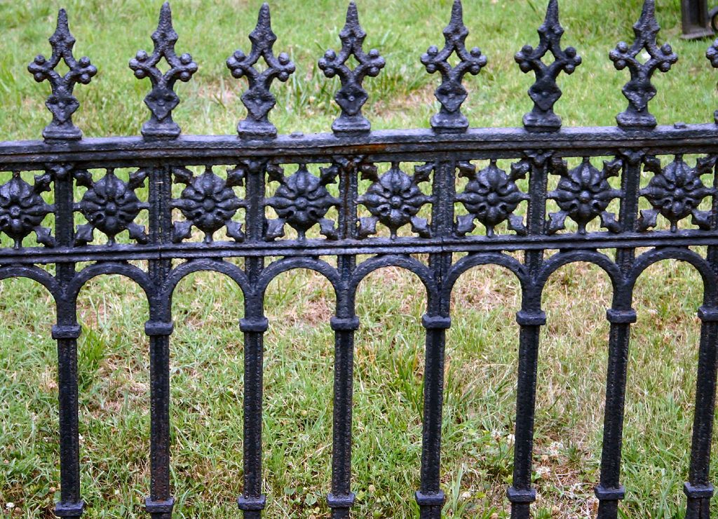 advantages of ornamental fences