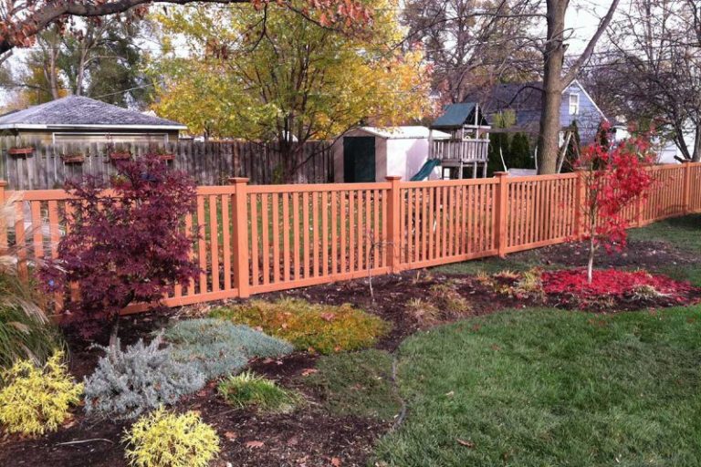 best colors vinyl fence for the fall