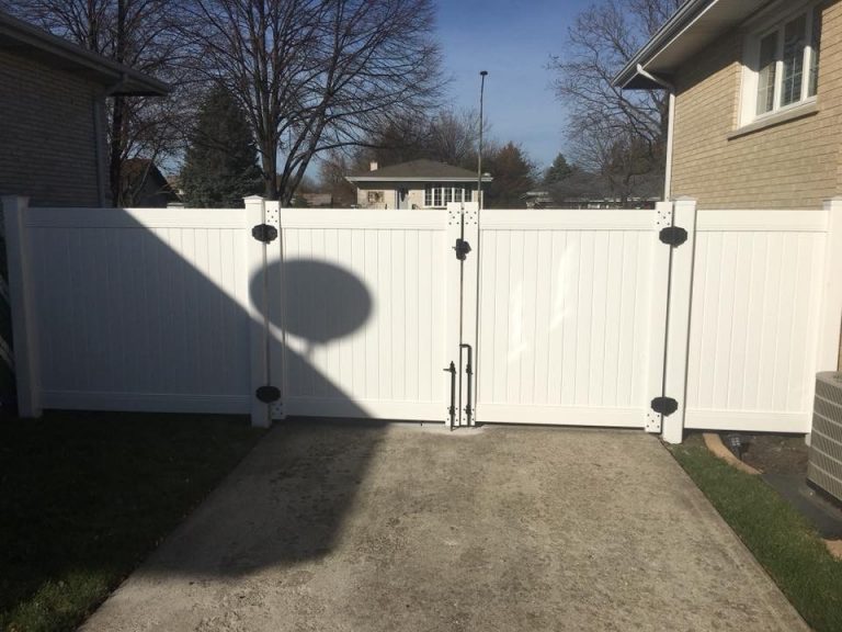 friendly ways to clean a vinyl fence