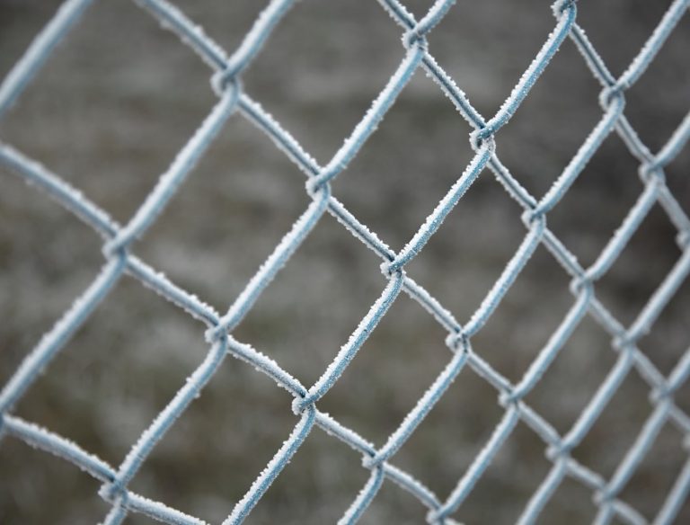myths about installing a fence during winter