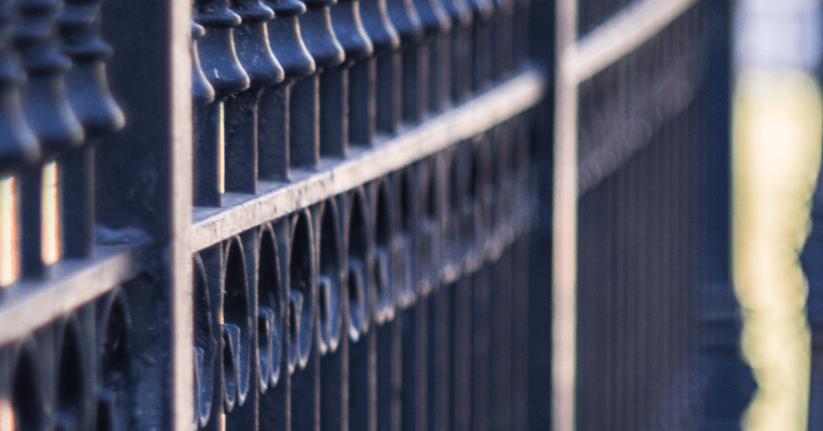 the advantages of installing a composite fence