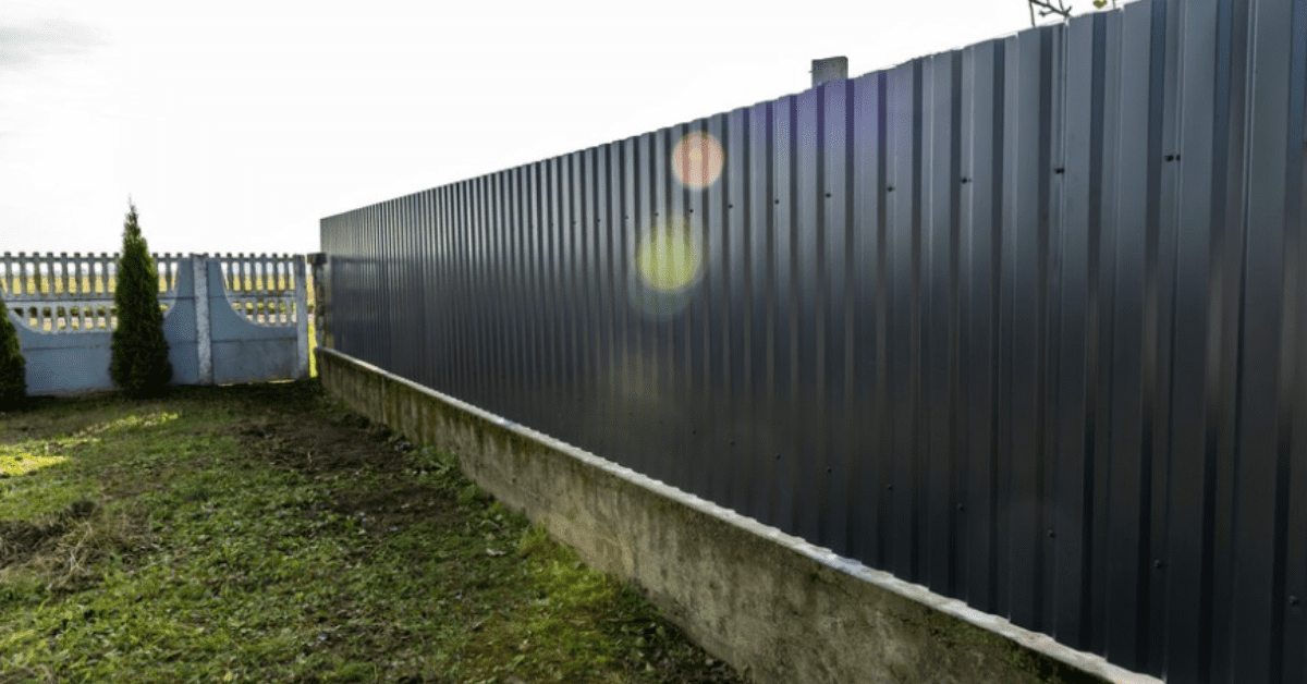 essentials of commercial property fence construction