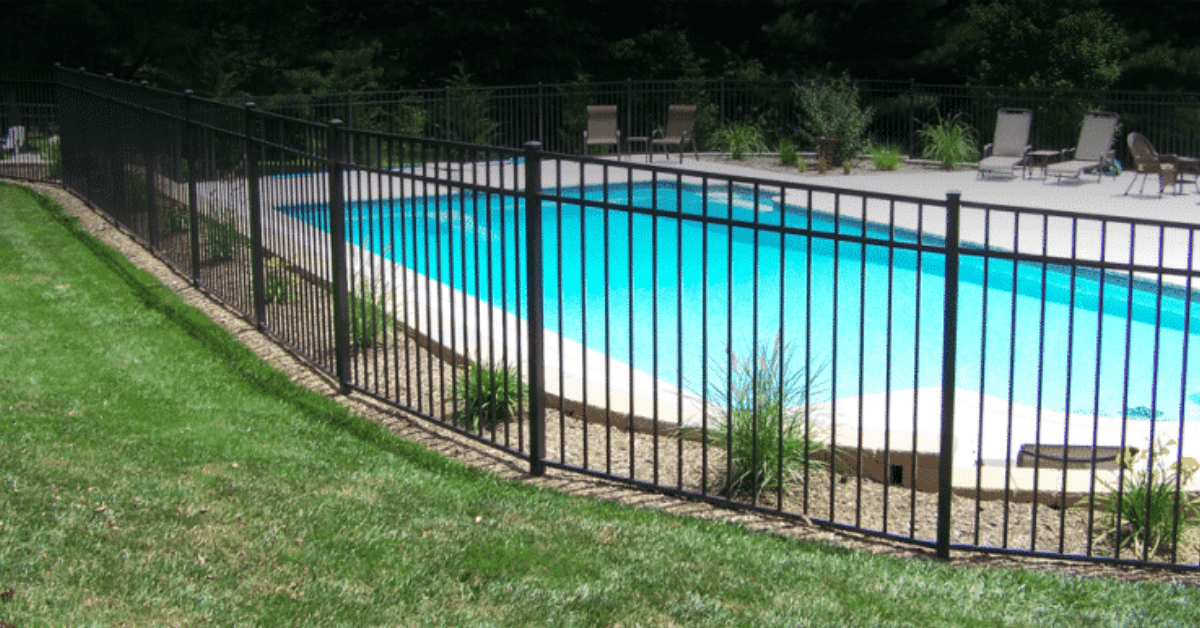stylish and durable aluminum pool fences